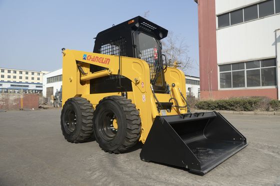 حفرة SINOMACH 255F 36.8KW 0.7 طن 0.4 M3 سعة دلو ميني سكيد ستير لوادر