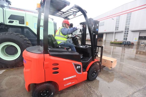 الهيدروليكية 3 طن الديزل الشوكة في المستودع CPCD30 40kw 2650rpm